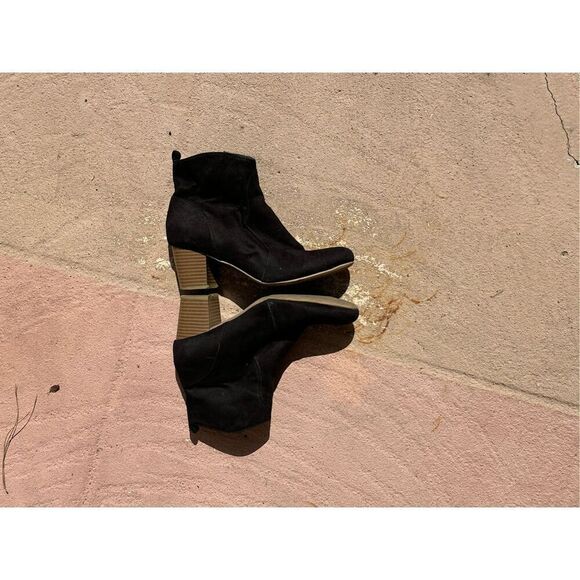 American Eagle Black Ankle Boots Side Zipper Chunky Heel Size 8.5 - Picture 3 of 10